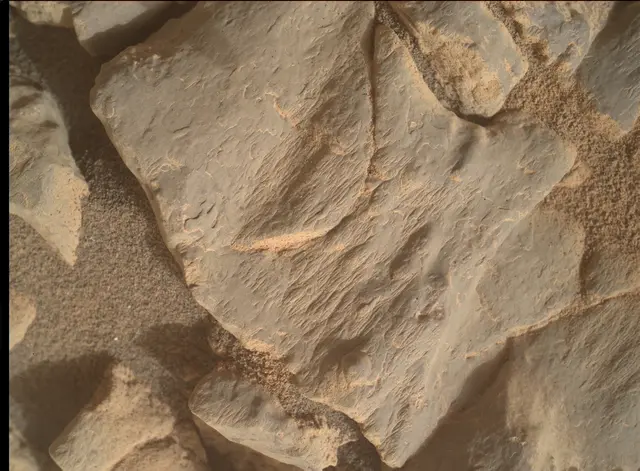 Sol 4295: Mars Hand Lens Imager (MAHLI)