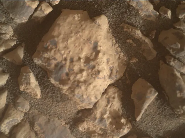 Sol 4295: Mars Hand Lens Imager (MAHLI)