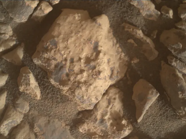 Sol 4295: Mars Hand Lens Imager (MAHLI)