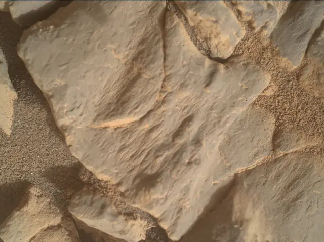 Sol 4295: Mars Hand Lens Imager (MAHLI)
