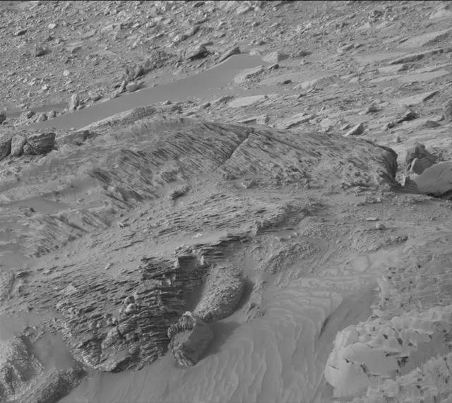 Sol 4298: Mast Camera (Mastcam)