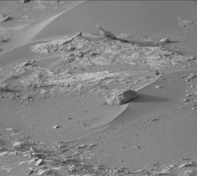 Sol 4298: Mast Camera (Mastcam)