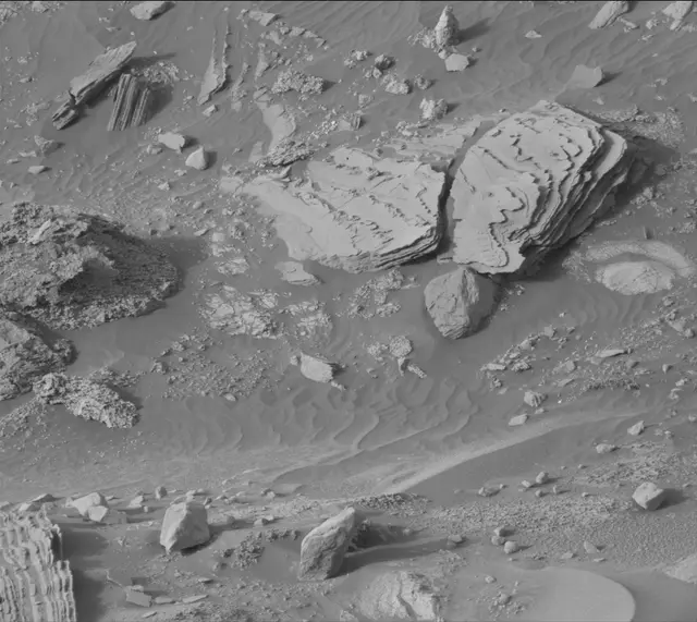 Sol 4298: Mast Camera (Mastcam)