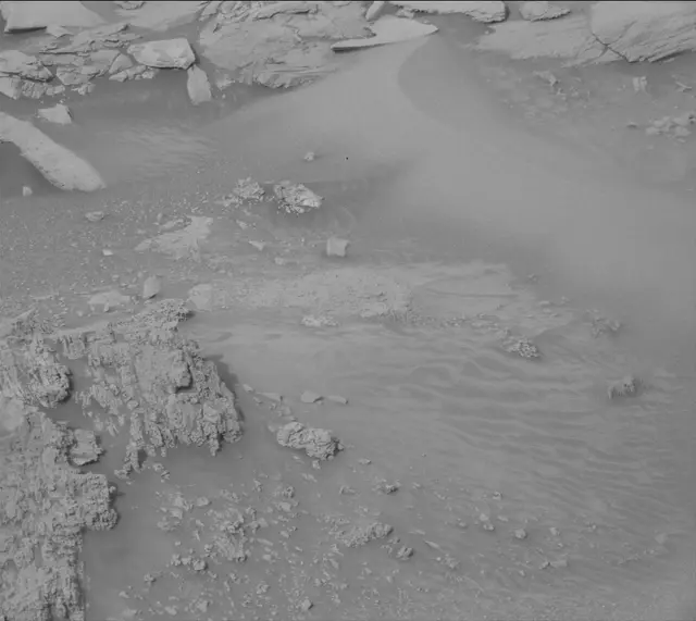 Sol 4298: Mast Camera (Mastcam)
