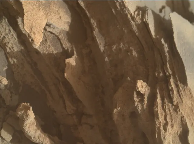 Sol 4300: Mars Hand Lens Imager (MAHLI)