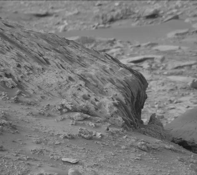 Sol 4301: Mast Camera (Mastcam)