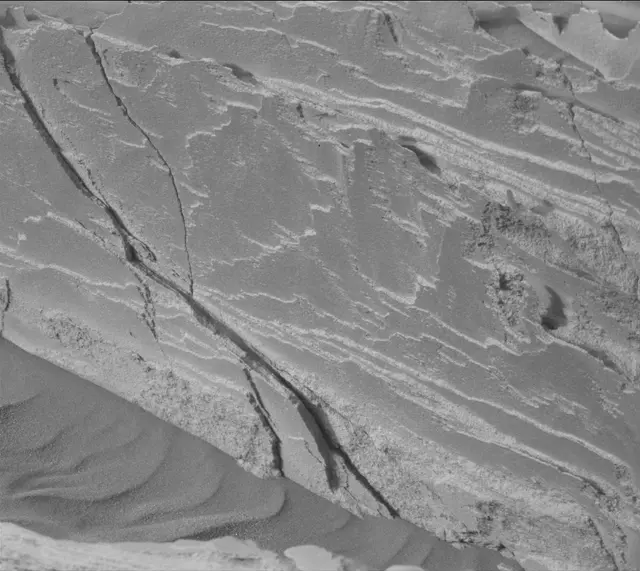 Sol 4301: Mast Camera (Mastcam)