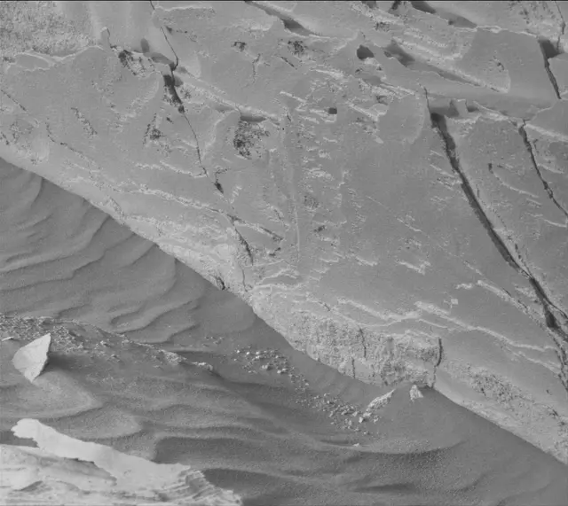Sol 4301: Mast Camera (Mastcam)