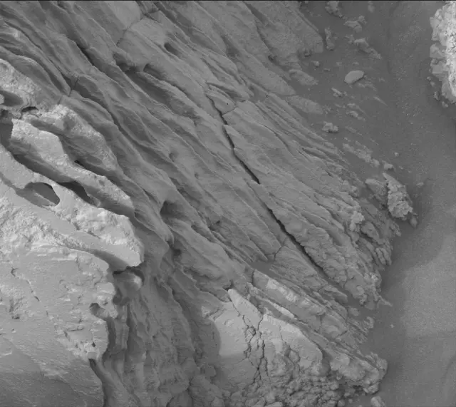 Sol 4301: Mast Camera (Mastcam)