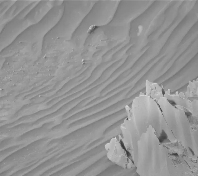 Sol 4301: Mast Camera (Mastcam)