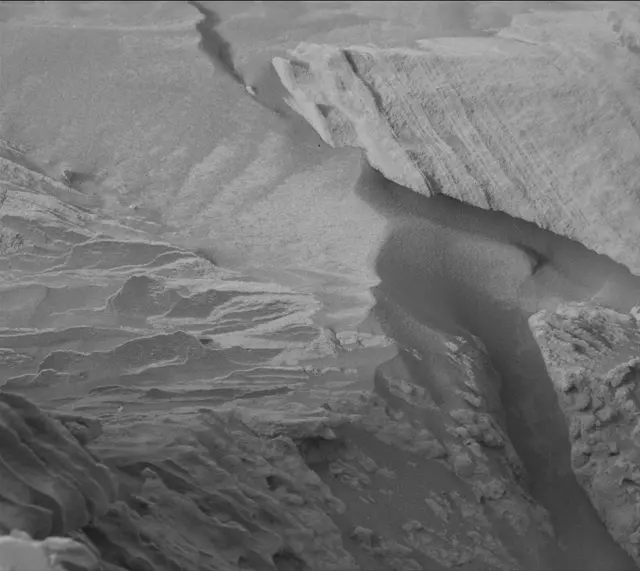 Sol 4301: Mast Camera (Mastcam)