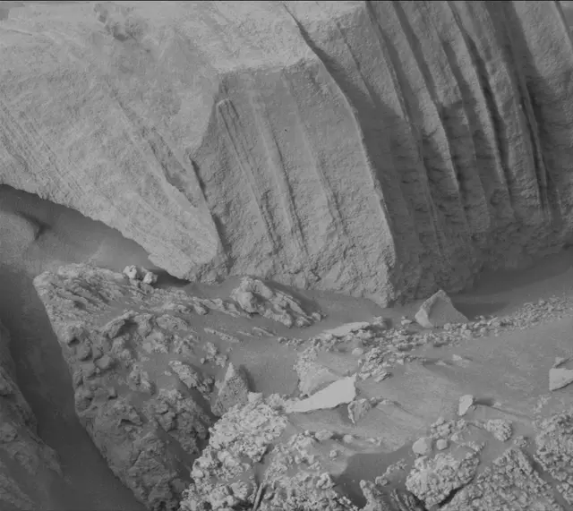 Sol 4301: Mast Camera (Mastcam)