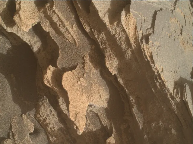 Sol 4301: Mars Hand Lens Imager (MAHLI)