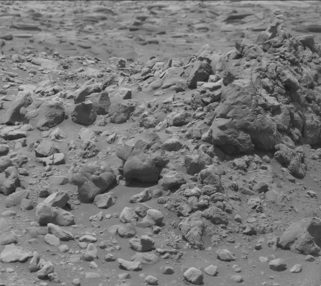 Sol 4302: Mast Camera (Mastcam)