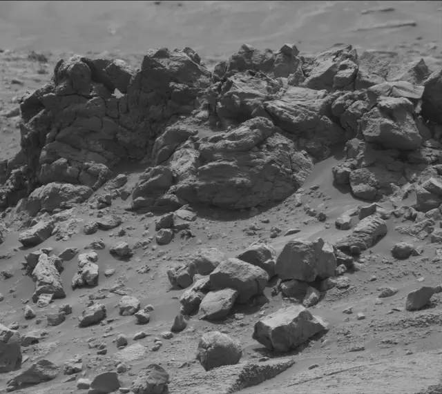 Sol 4302: Mast Camera (Mastcam)