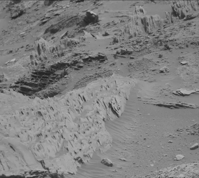Sol 4302: Mast Camera (Mastcam)