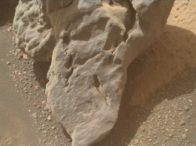 Sol 4302: Mars Hand Lens Imager (MAHLI)