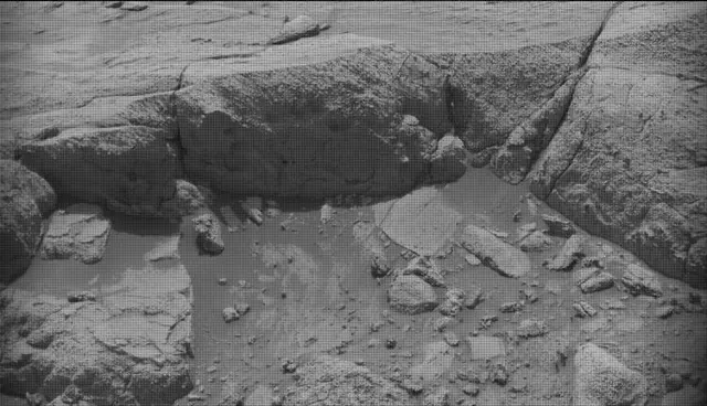 Sol 4304: Mast Camera (Mastcam)