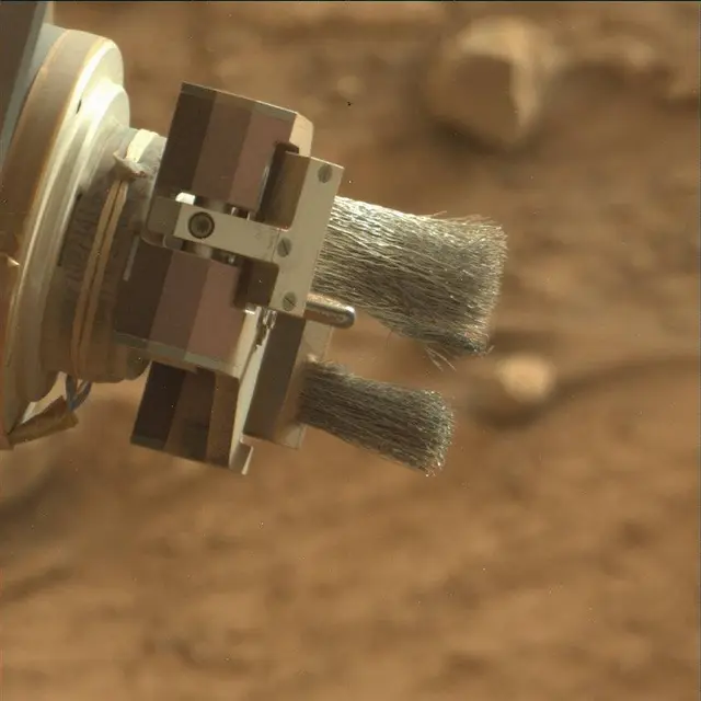 Sol 4304: Mast Camera (Mastcam)