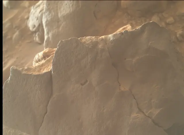 Sol 4304: Mars Hand Lens Imager (MAHLI)