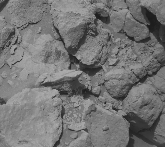 Sol 4305: Mast Camera (Mastcam)