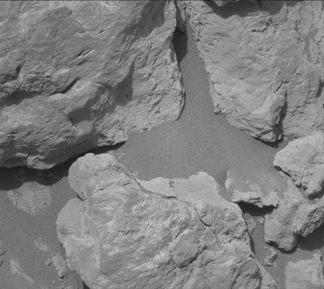 Sol 4305: Mast Camera (Mastcam)