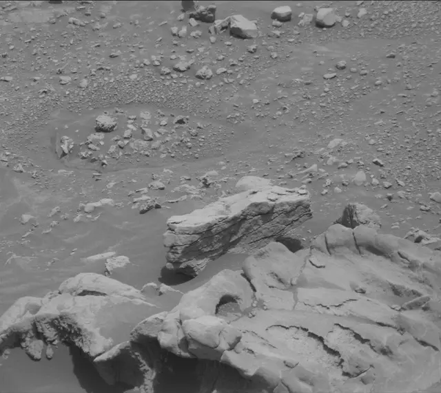 Sol 4307: Mast Camera (Mastcam)