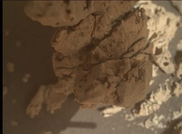 Sol 4307: Mars Hand Lens Imager (MAHLI)