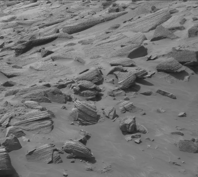 Sol 4309: Mast Camera (Mastcam)