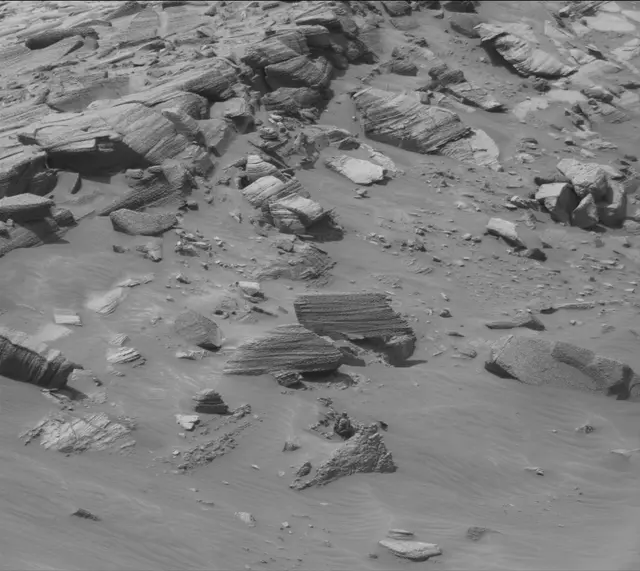 Sol 4309: Mast Camera (Mastcam)