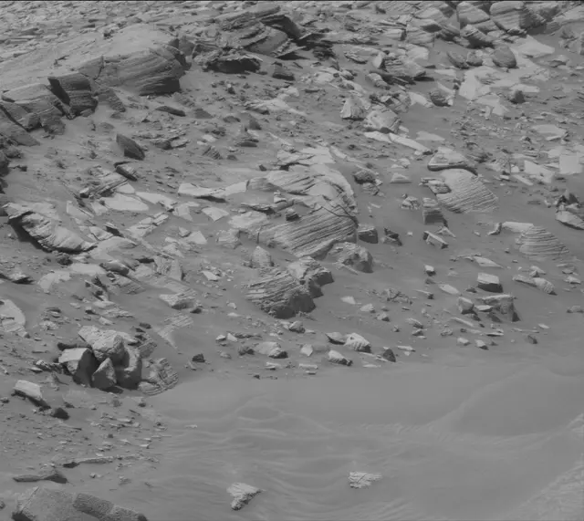 Sol 4309: Mast Camera (Mastcam)