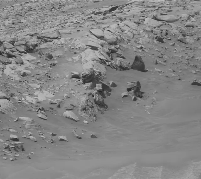 Sol 4309: Mast Camera (Mastcam)