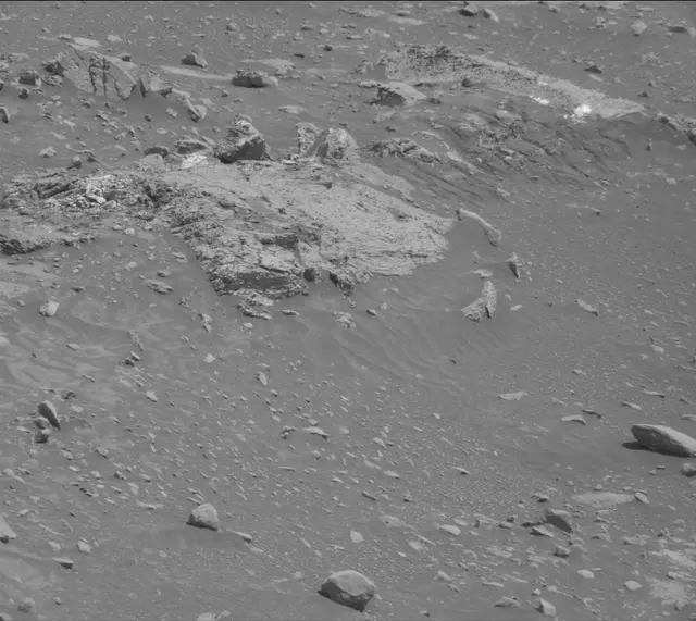 Sol 4309: Mast Camera (Mastcam)