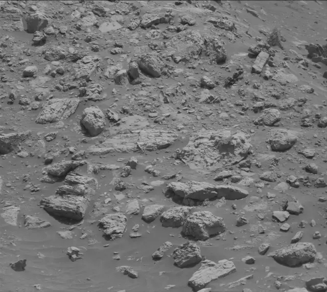Sol 4309: Mast Camera (Mastcam)
