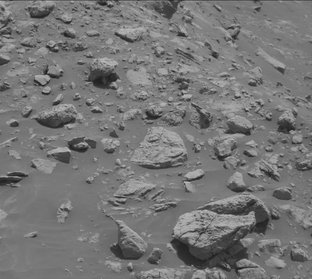 Sol 4309: Mast Camera (Mastcam)