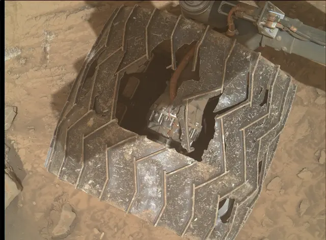 Sol 4312: Mars Hand Lens Imager (MAHLI)