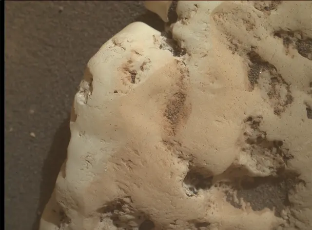 Sol 4318: Mars Hand Lens Imager (MAHLI)
