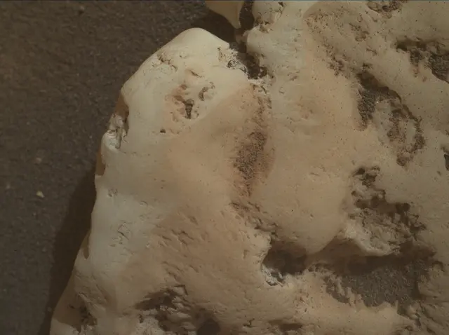 Sol 4318: Mars Hand Lens Imager (MAHLI)