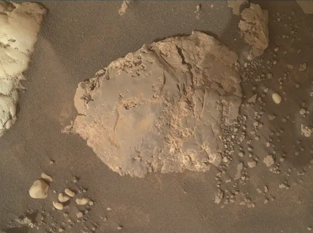 Sol 4318: Mars Hand Lens Imager (MAHLI)