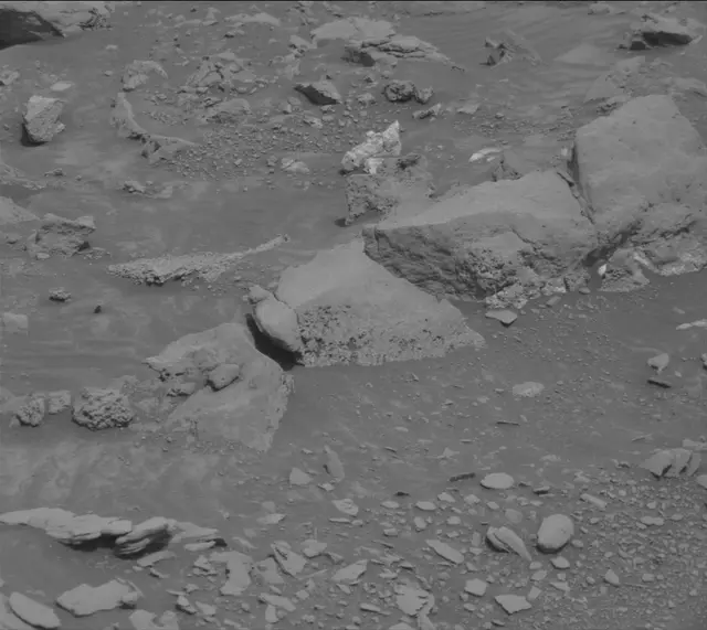 Sol 4319: Mast Camera (Mastcam)
