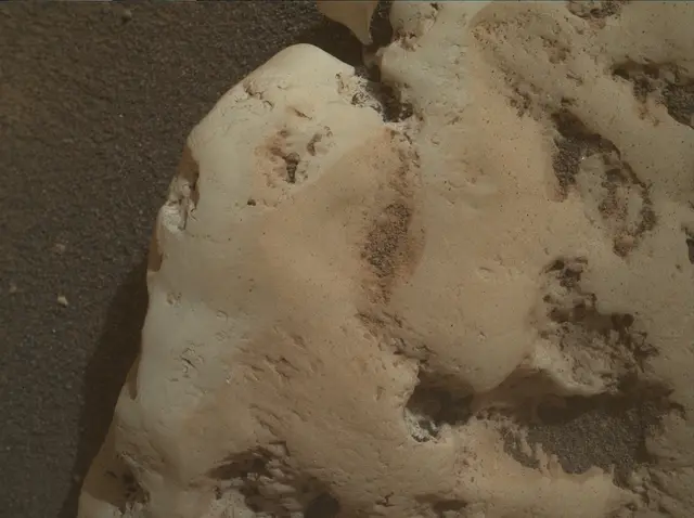 Sol 4319: Mars Hand Lens Imager (MAHLI)