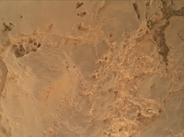 Sol 4319: Mars Hand Lens Imager (MAHLI)