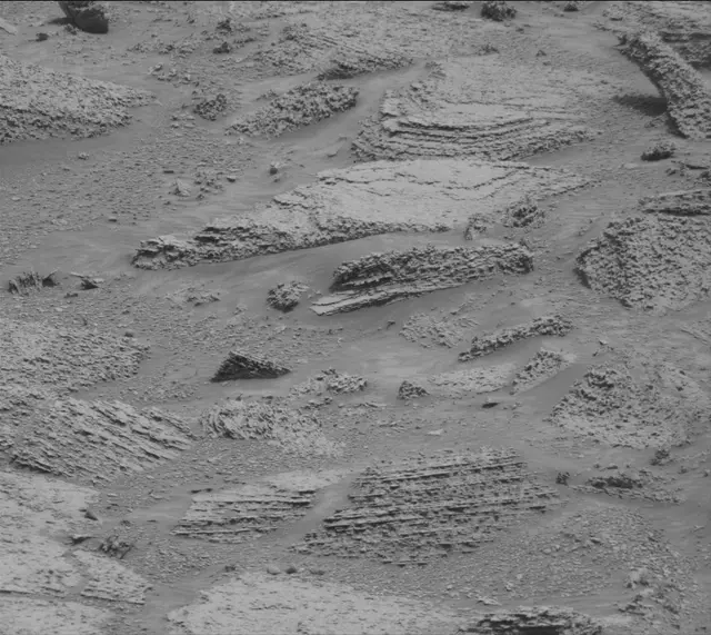 Sol 4325: Mast Camera (Mastcam)