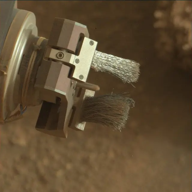 Sol 4327: Mast Camera (Mastcam)