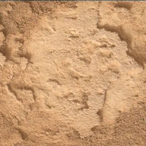Sol 4327: Mars Hand Lens Imager (MAHLI)