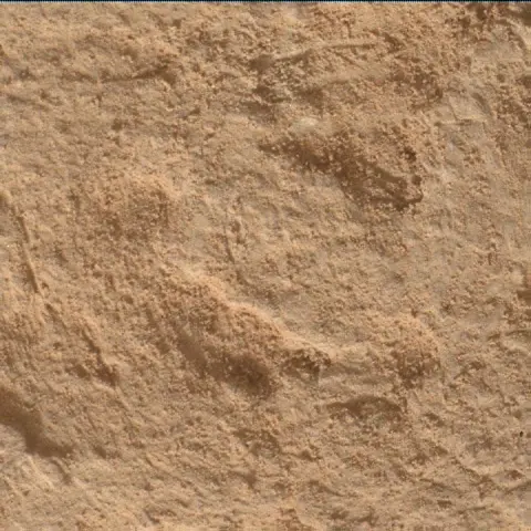 Sol 4327: Mars Hand Lens Imager (MAHLI)