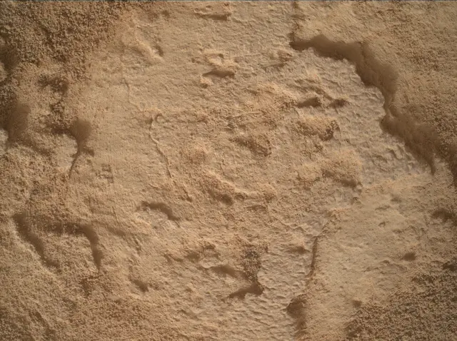 Sol 4327: Mars Hand Lens Imager (MAHLI)
