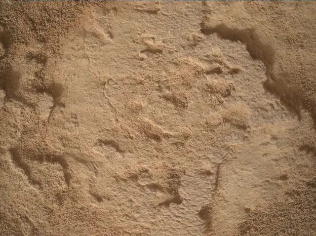 Sol 4327: Mars Hand Lens Imager (MAHLI)