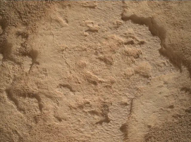 Sol 4327: Mars Hand Lens Imager (MAHLI)