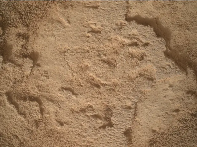 Sol 4327: Mars Hand Lens Imager (MAHLI)